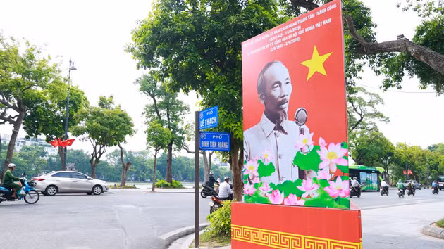 首都街头张灯结彩 喜迎九·二国庆节【组图】