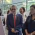 越南社会科学翰林院副院长丁氏梅博士与阿根廷驻越南大使馆临时代办亚历克西斯·阿姆参观摄影展。（图片来源：俊英 摄）