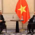 越南外交部长黎怀忠会见比利时劳动党副总书记本杰明·佩斯蒂奥。（越南外交部供图）