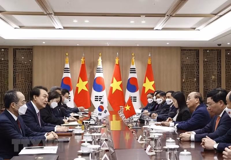 会谈全景。（图片来源：越通社）