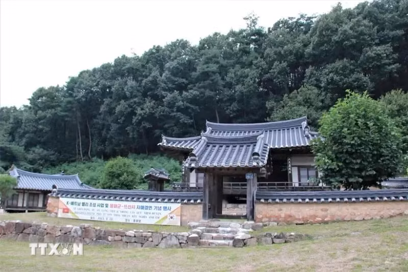 李华山氏族忠孝堂遗迹。（图片来源：越通社）