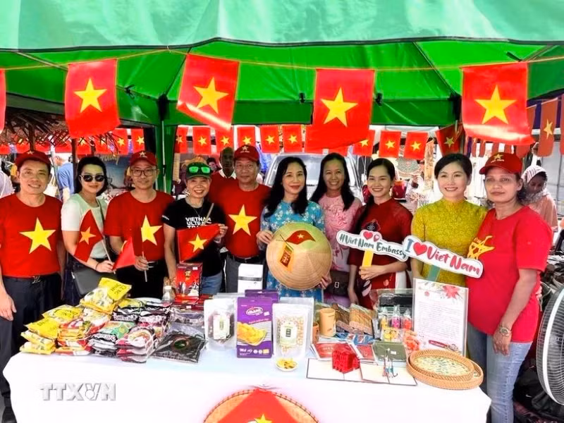 越南驻斯里兰卡大使馆参加活动。（图片来源：越通社）