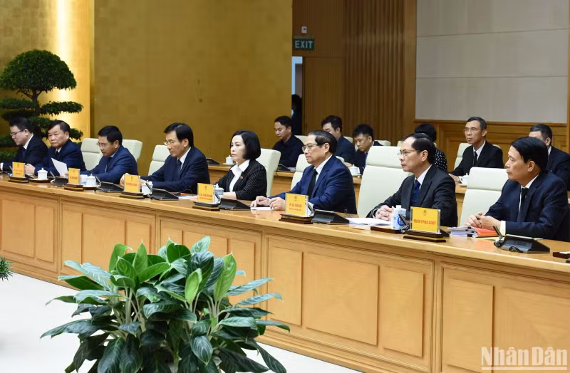 出席会见的越南各部委、单位领导代表。