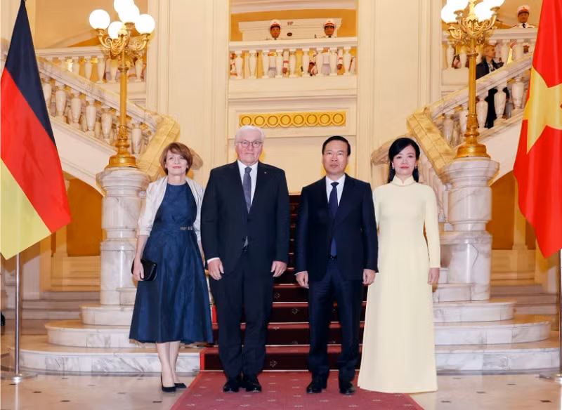 越南国家主席武文赏和夫人与德国总统弗兰克-瓦尔特·施泰因迈尔和夫人。