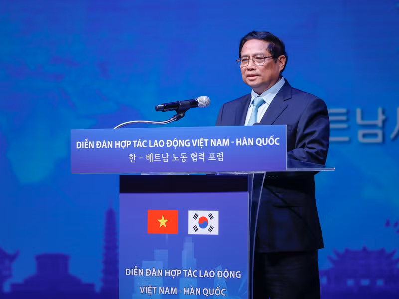 越南政府总理范明政在越南-韩国劳务合作论坛上发言。（图片来源：VGP）