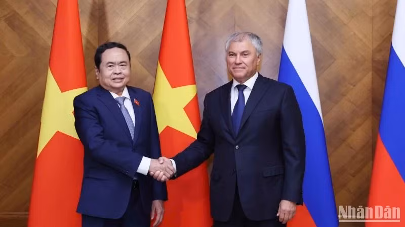越南国会主席陈青敏与俄罗斯联邦国家杜马主席。