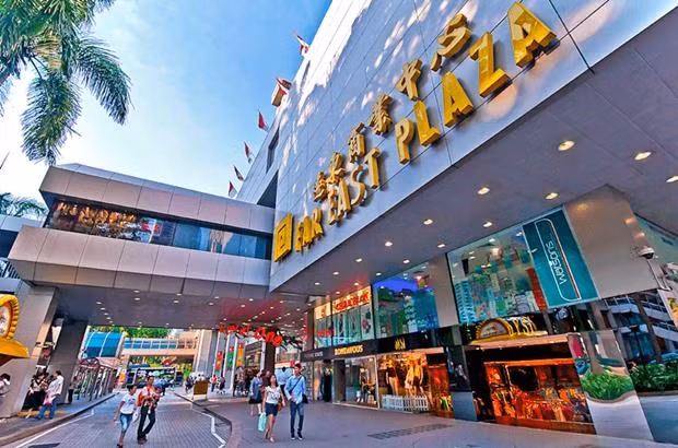 新加坡的一条街道。（图片来源：越通社）