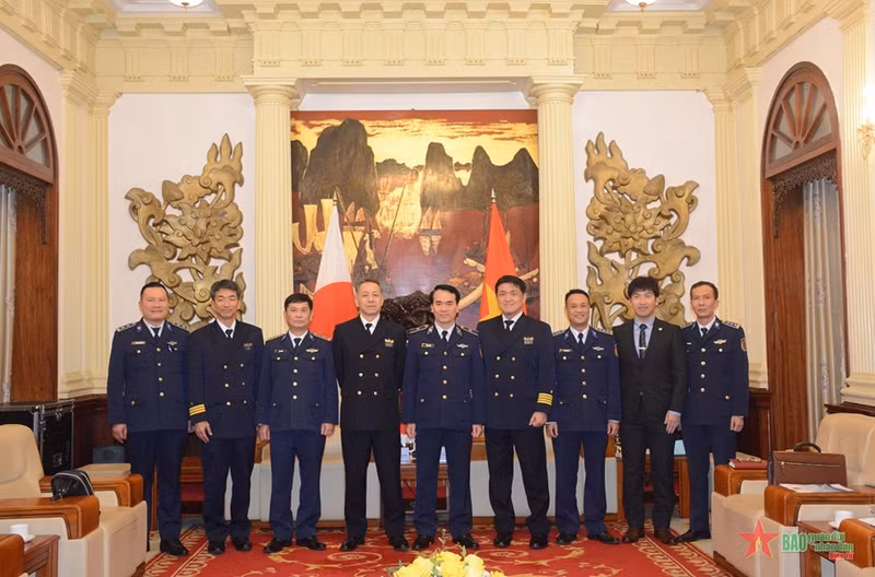 双方代表合影。