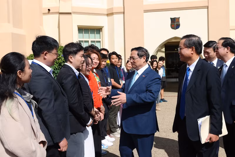 越南政府总理范明正造访了旧金山大学。（图片来源：VGP）