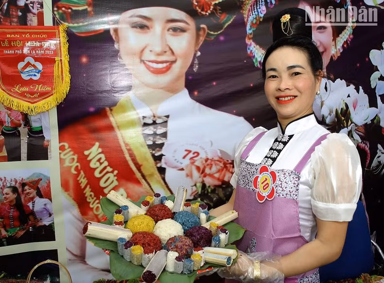 [Ảnh] Sôi động Lễ hội hoa ban thành phố Sơn La ảnh 8