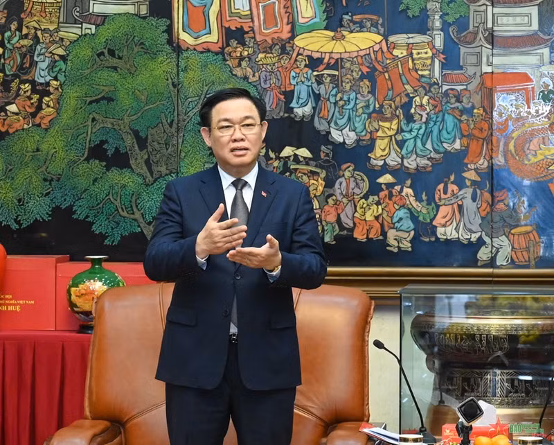 王廷惠主席在会上发表讲话。