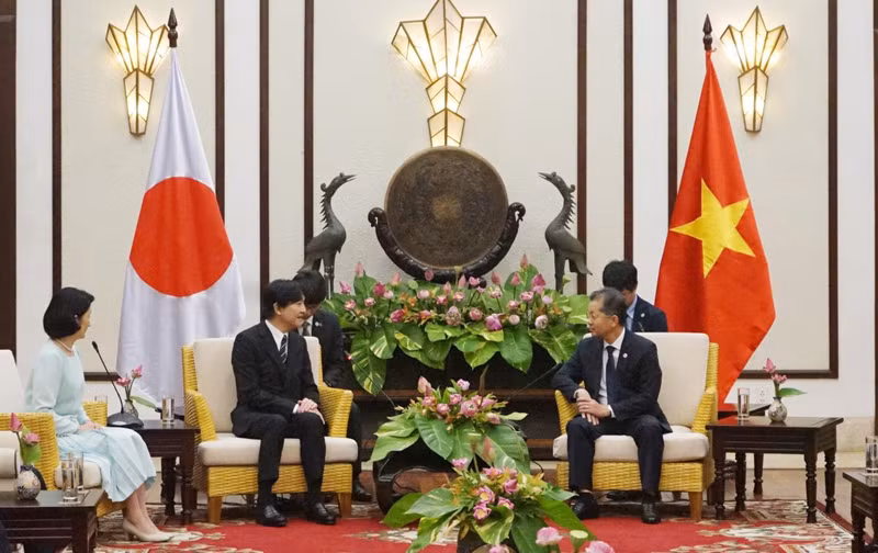 岘港市领导会见日本皇嗣秋筱宫文仁亲王和秋筱宫妃纪子。