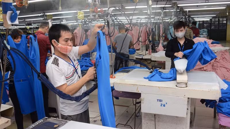 山河制衣股份公司的工人。