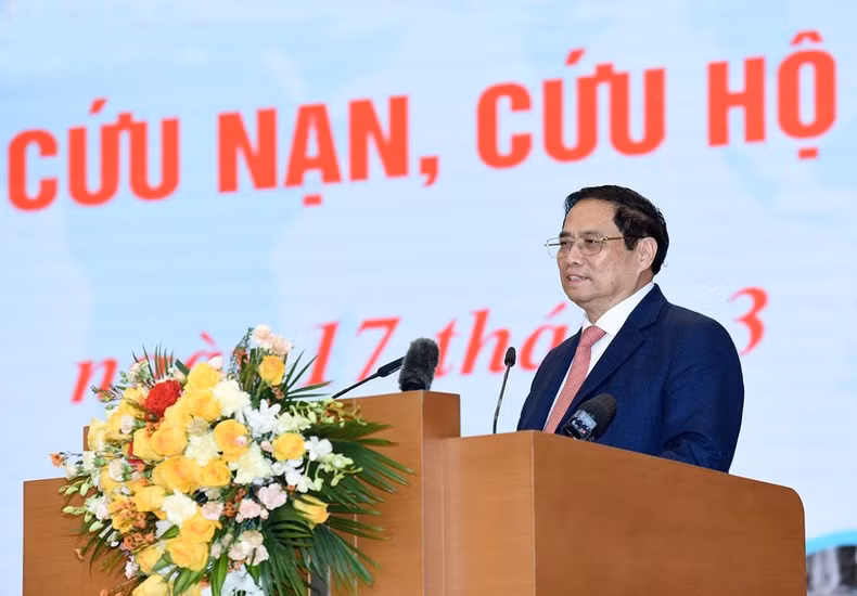 范明正总理表示，向土耳其灾区人民伸出援手，是越南对外政策的生动体现，同时也彰显出越南党、国家和人民的国际团结精神。