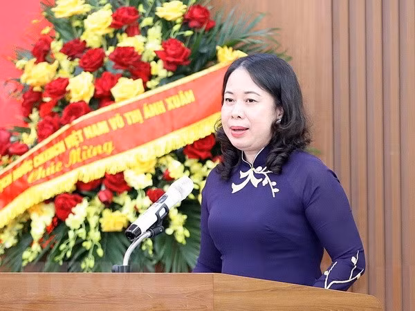 越南国家副主席武氏映春发表讲话。（图片来源：越通社）