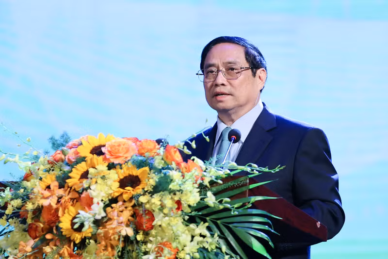 范明正总理发表讲话。（图片来源：VGP）