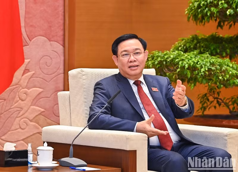 越南国会主席王廷惠会见捷克众议院副议长扬·巴尔托谢克【组图】 ảnh 6 越南国会主席王廷惠会见捷克众议院副议长扬·巴尔托谢克【组图】 ảnh 6