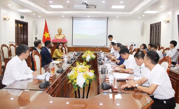 会谈场景。（图片来源：hanam.gov.vn）