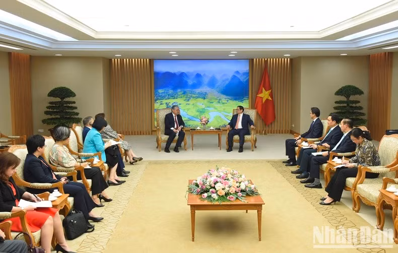会见场景。