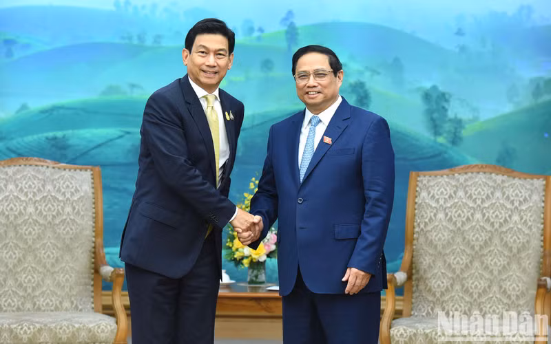 越南政府总理范明正和泰国副总理兼外交部长帕恩普里·巴希达-努卡拉
