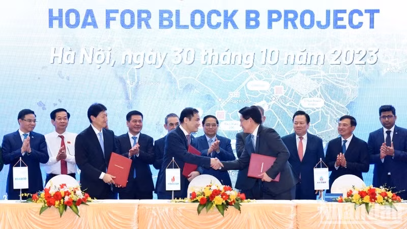 B区块合作备忘录签字仪式。 B区块合作备忘录签字仪式。