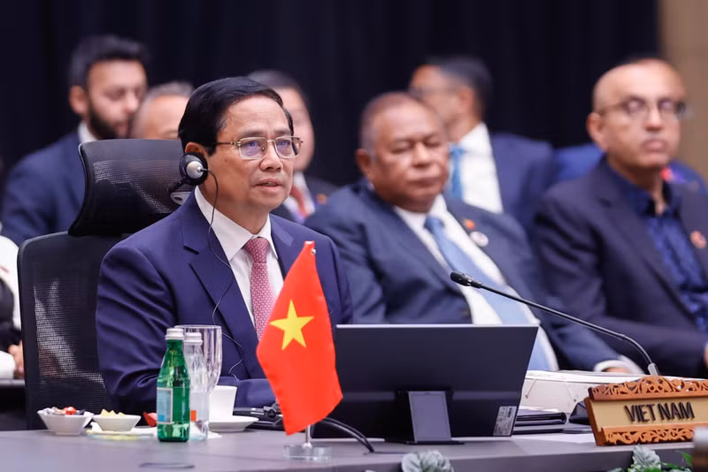 范明正总理在在第46届东盟峰会上发言。（图片来源：VGP）