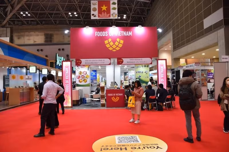 越南企业参加2025年日本东京国际食品及饮料加工技术展览会。（图片来源：越通社）