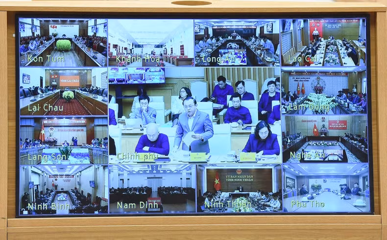 会议以线上线下相结合的方式举行，主会场设在政府总部，并连线全国63个省、市的分会场。