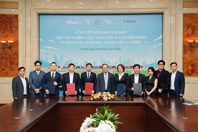 Hanoi Metro签署开发纯电动公共交通模式的谅解备忘录。