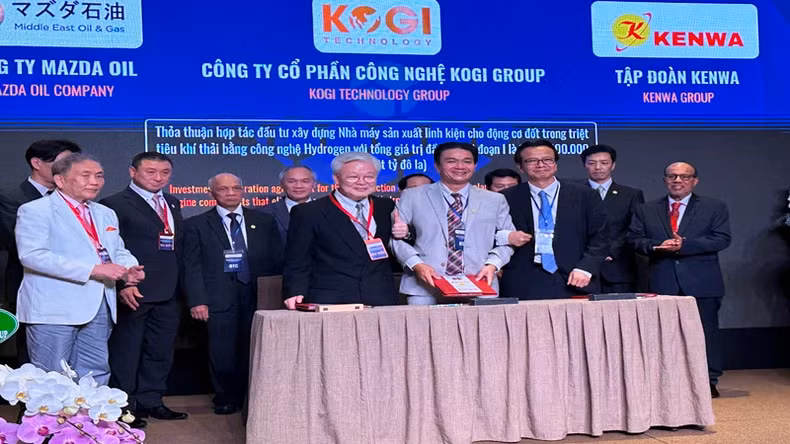 越南KOGI集团代表与伙伴单位签署战略投资与合作协议,在越南投建一家内燃机零部件制造厂,其采用氢能技术实现废气零排放。 越南KOGI集团代表与伙伴单位签署战略投资与合作协议,在越南投建一家内燃机零部件制造厂,其采用氢能技术实现废气零排放。