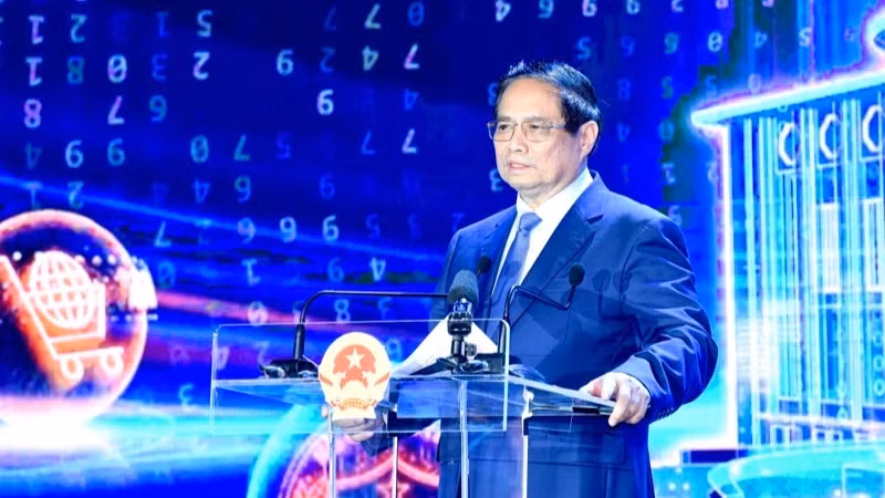 政府总理范明正在会上发表讲话。（陈海 摄）