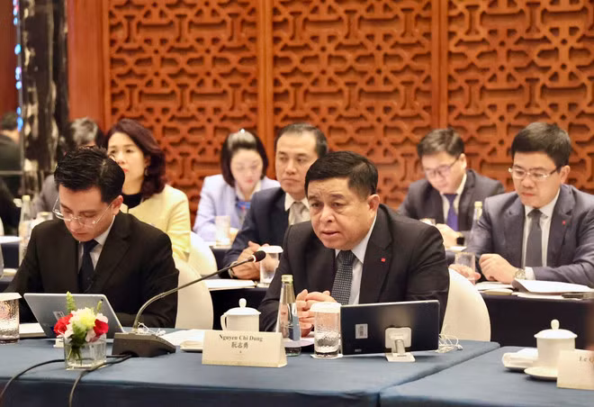 越南政府副总理阮志勇发表讲话。（图源：越通社）