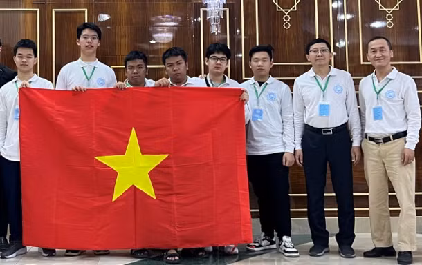 越南学生在土库曼斯坦数学交流奥林匹克竞赛中荣获六枚金牌。