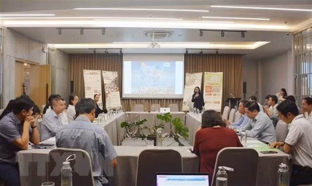 座谈会场景。（图片来源：越通社）