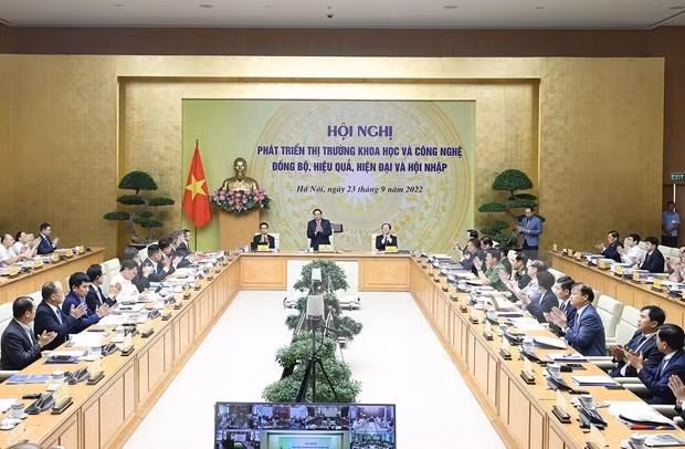 范明正总理和各位参会代表。 范明正总理和各位参会代表。