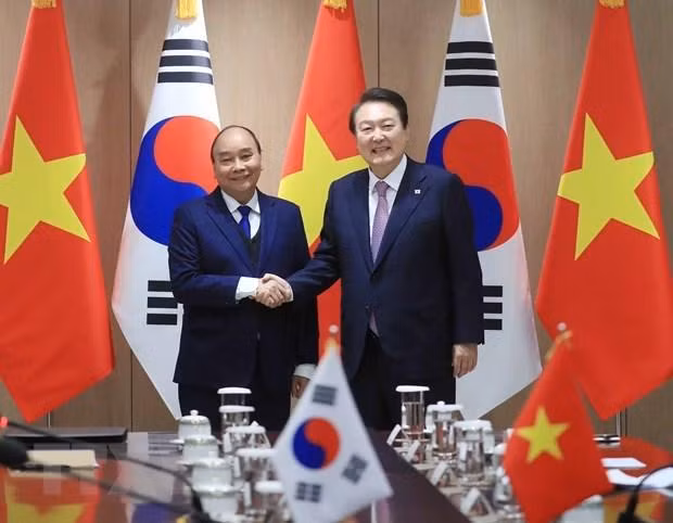 越南国家主席阮春福与韩国总统尹锡悦。
