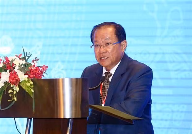 老挝公安部副部长坎京·佩拉玛尼冯中将发表讲话。(图片来源:越通社) 老挝公安部副部长坎京·佩拉玛尼冯中将发表讲话。(图片来源:越通社)