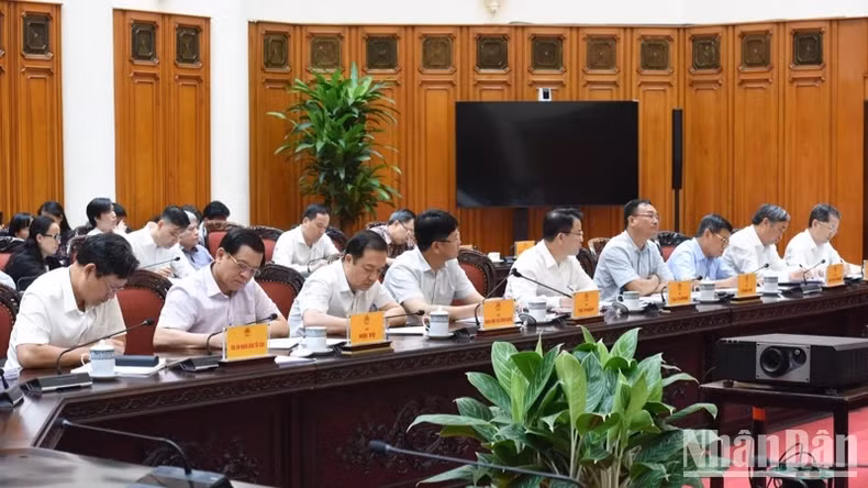 与会代表。