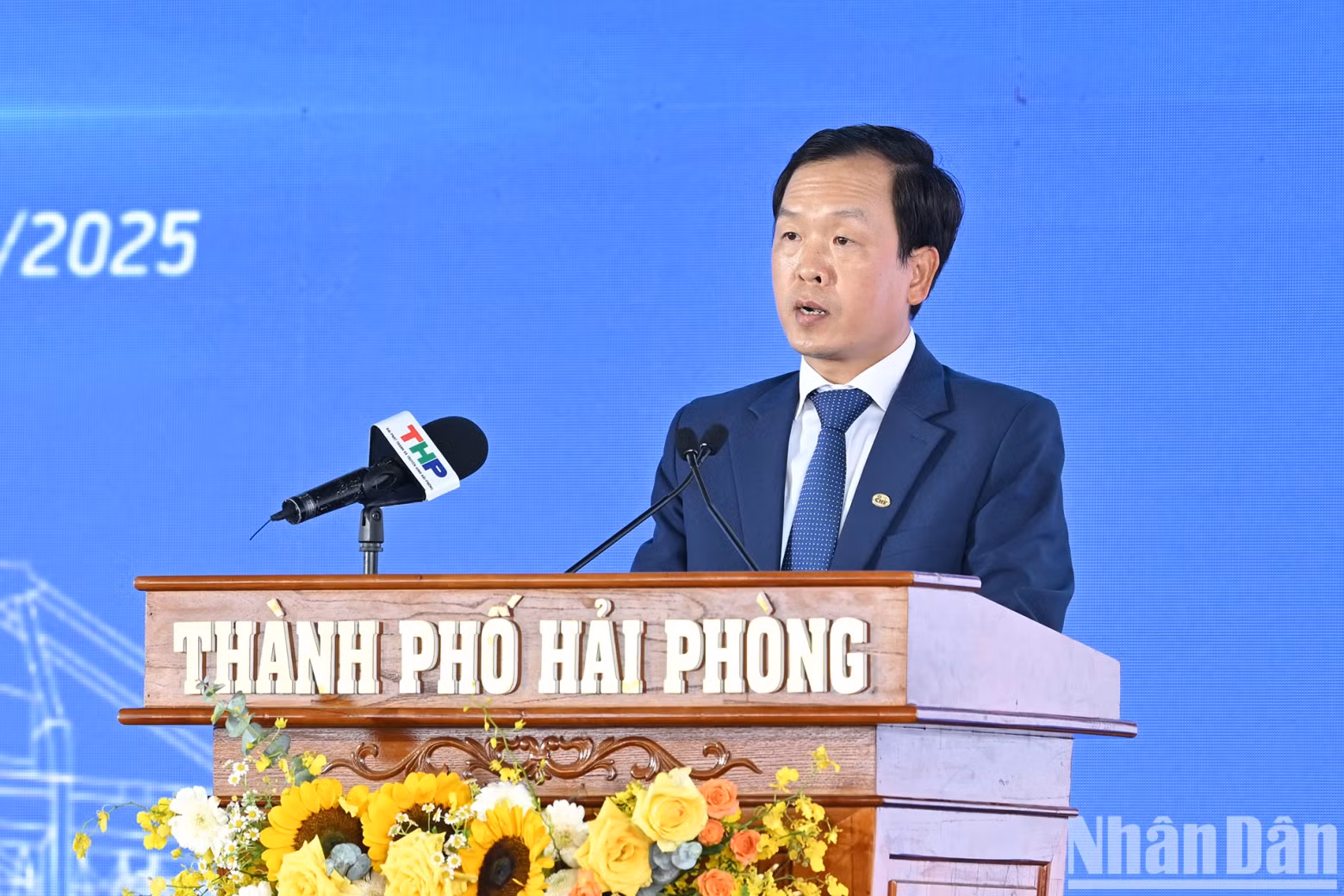 海防港股份公司董事会主席黎鸿明在仪式上致辞。