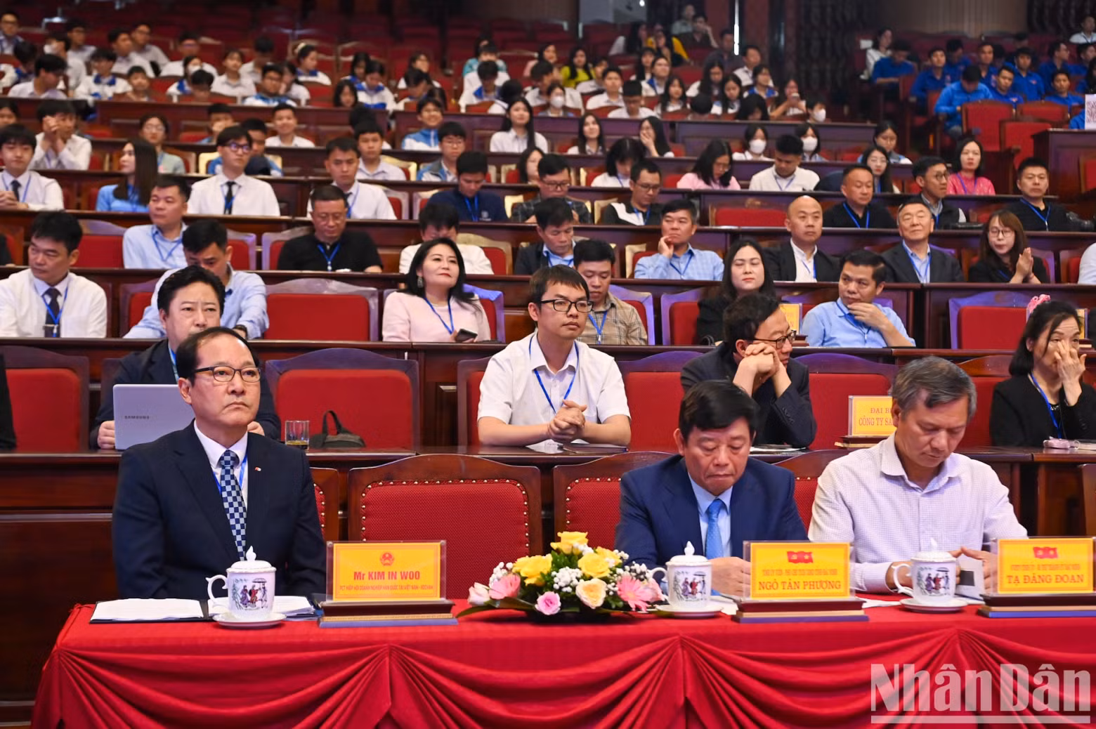 国会主席陈青敏与各位代表出席论坛。 国会主席陈青敏与各位代表出席论坛。