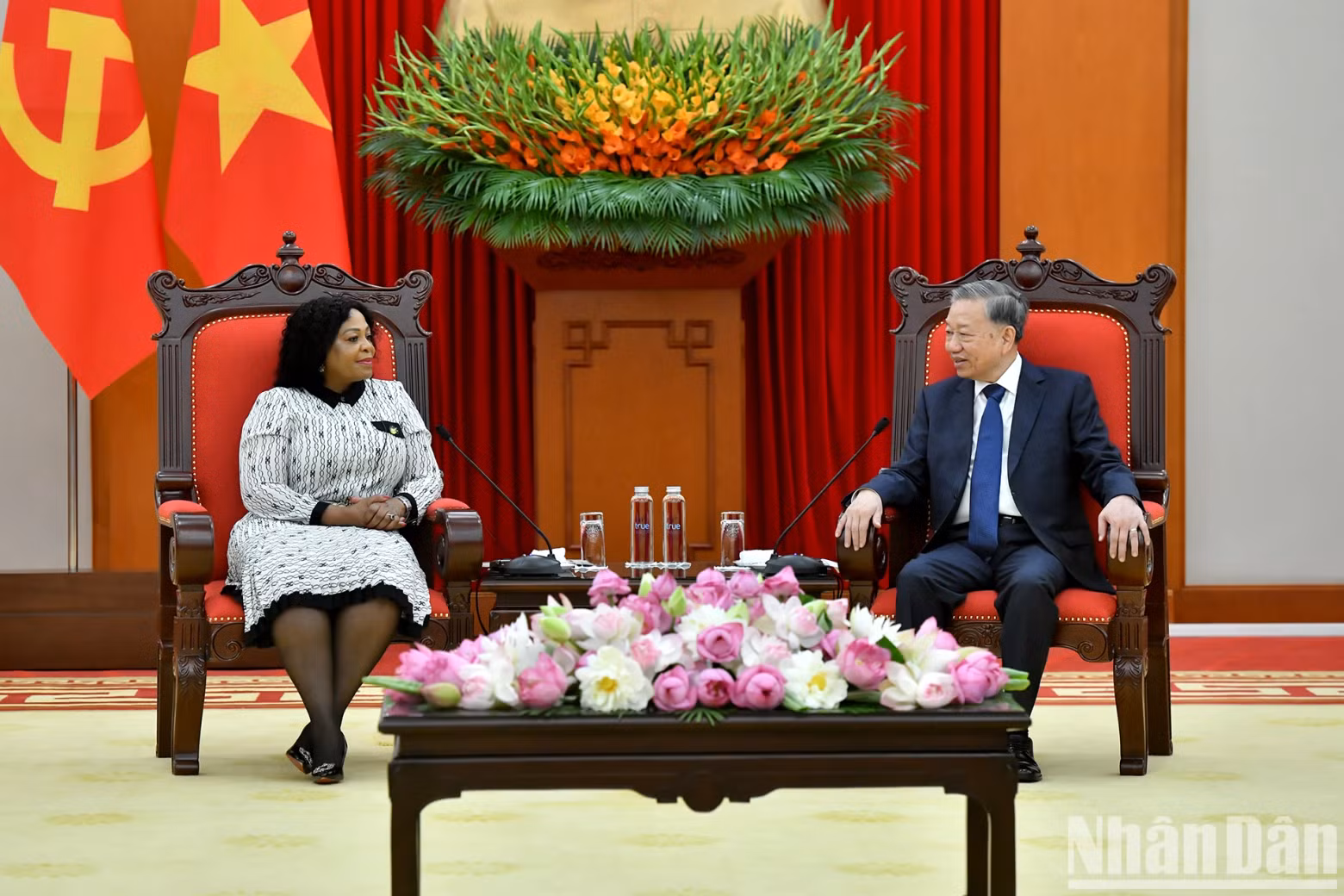 苏林总书记会见莫库亚尼副秘书长。