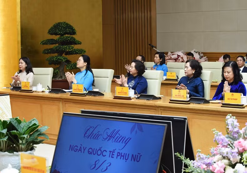与会代表。 与会代表。