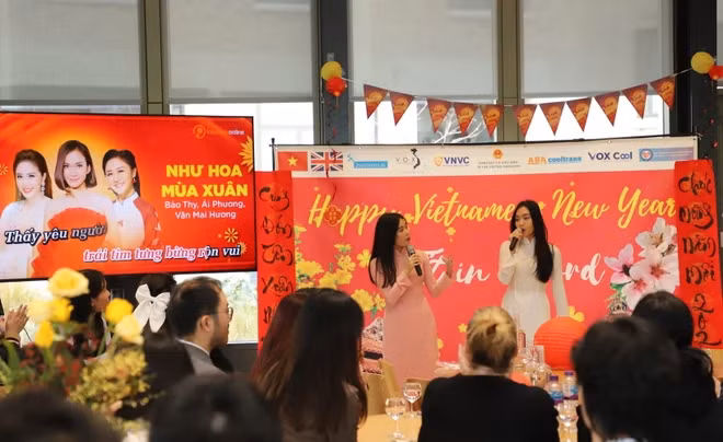 越南留学生文艺表演。