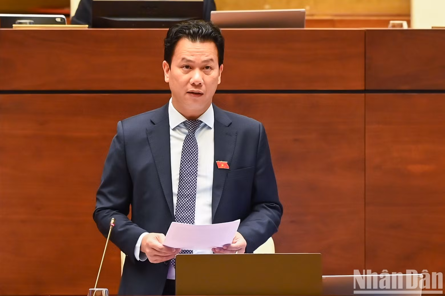 自然资源与环境部部长邓国庆发表讲话。 自然资源与环境部部长邓国庆发表讲话。