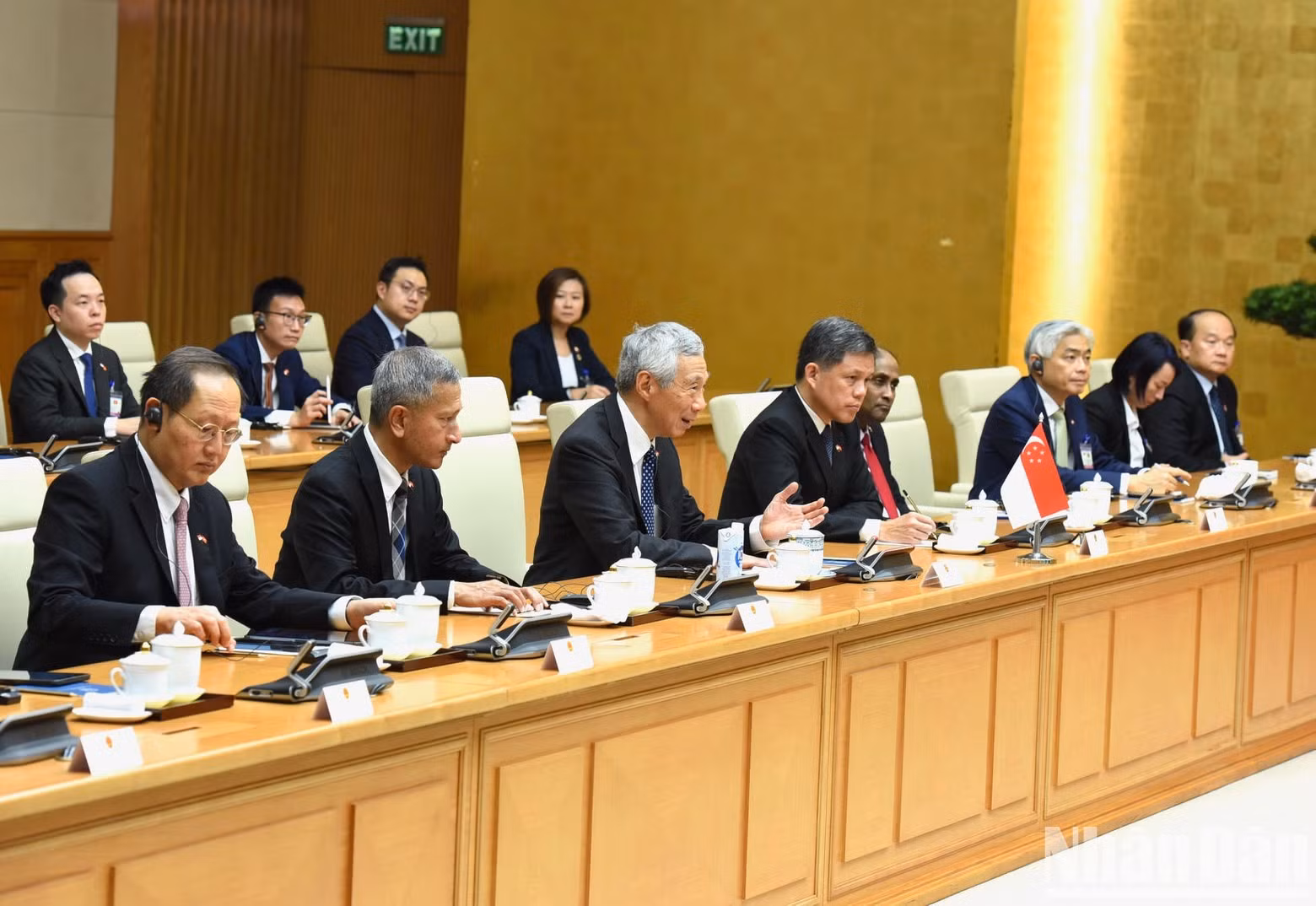 李显龙总理一行出席会谈。