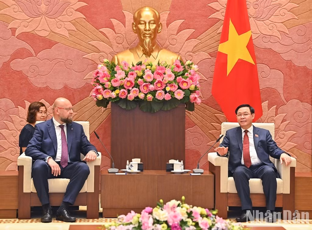 越南国会主席王廷惠会见捷克众议院副议长扬·巴尔托谢克【组图】 ảnh 2