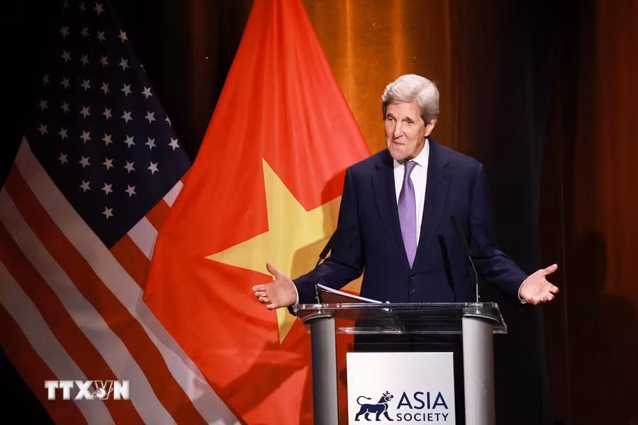 美国总统气候问题特使约翰•克里发表讲话。(图片来源:越通社) 美国总统气候问题特使约翰•克里发表讲话。(图片来源:越通社)