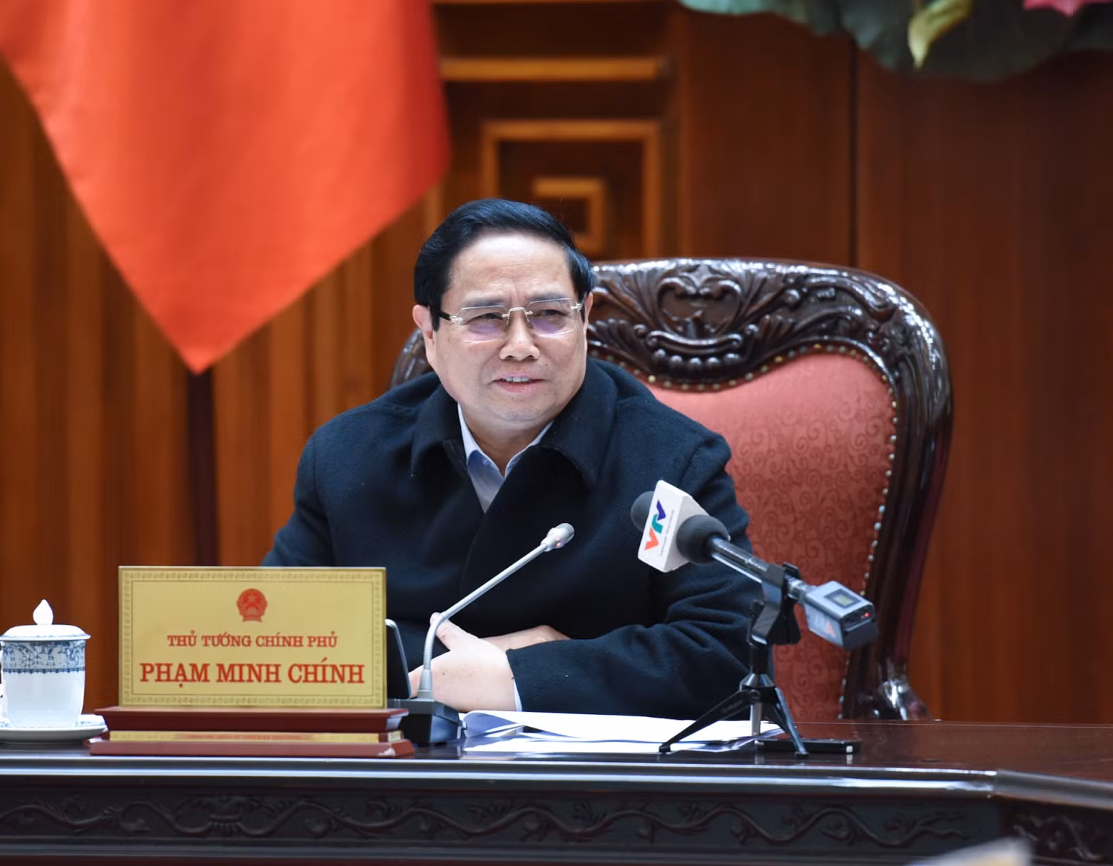 范明正总理在会上发表讲话。