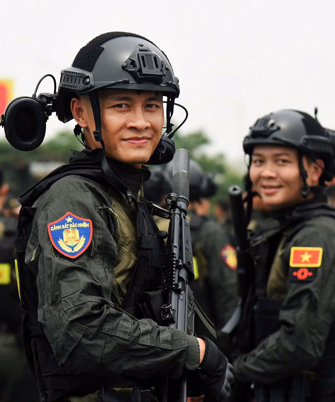 机动警察在训练后。（陈海 摄）