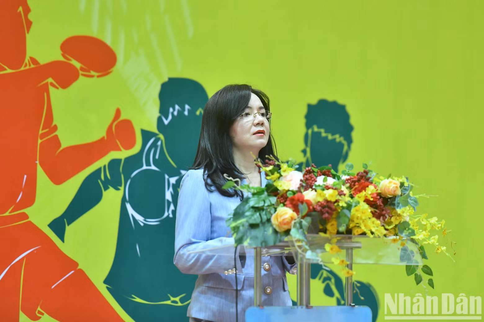 主要赞助商代表发表讲话。